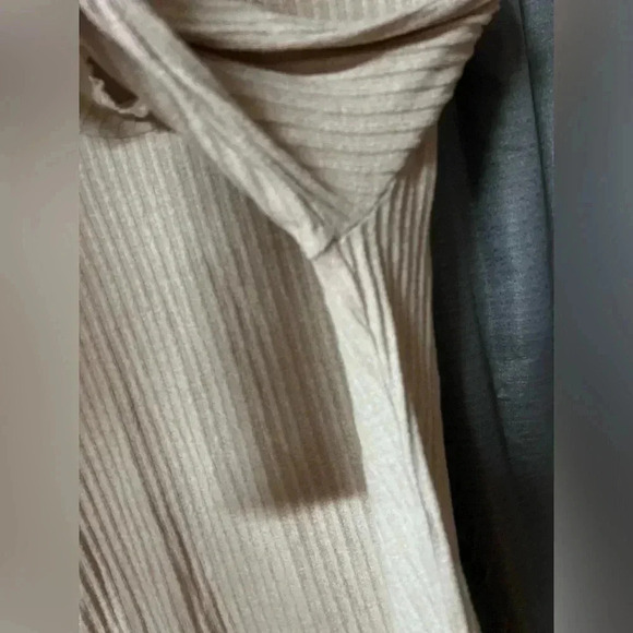 Altar’d state tan long sleeve turtleneck bodysuit ribbed size medium​​ - Picture 5 of 6